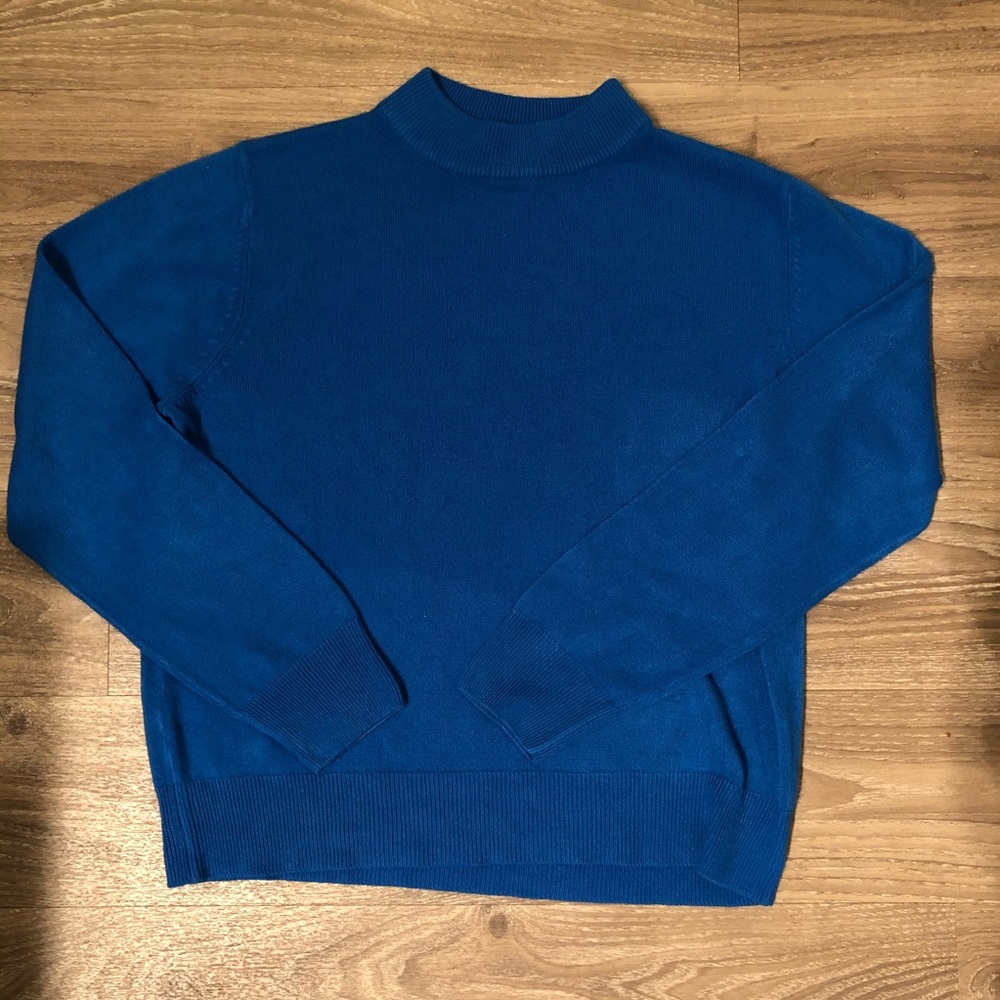 ✅ Sag Harbor women’s sweater size M